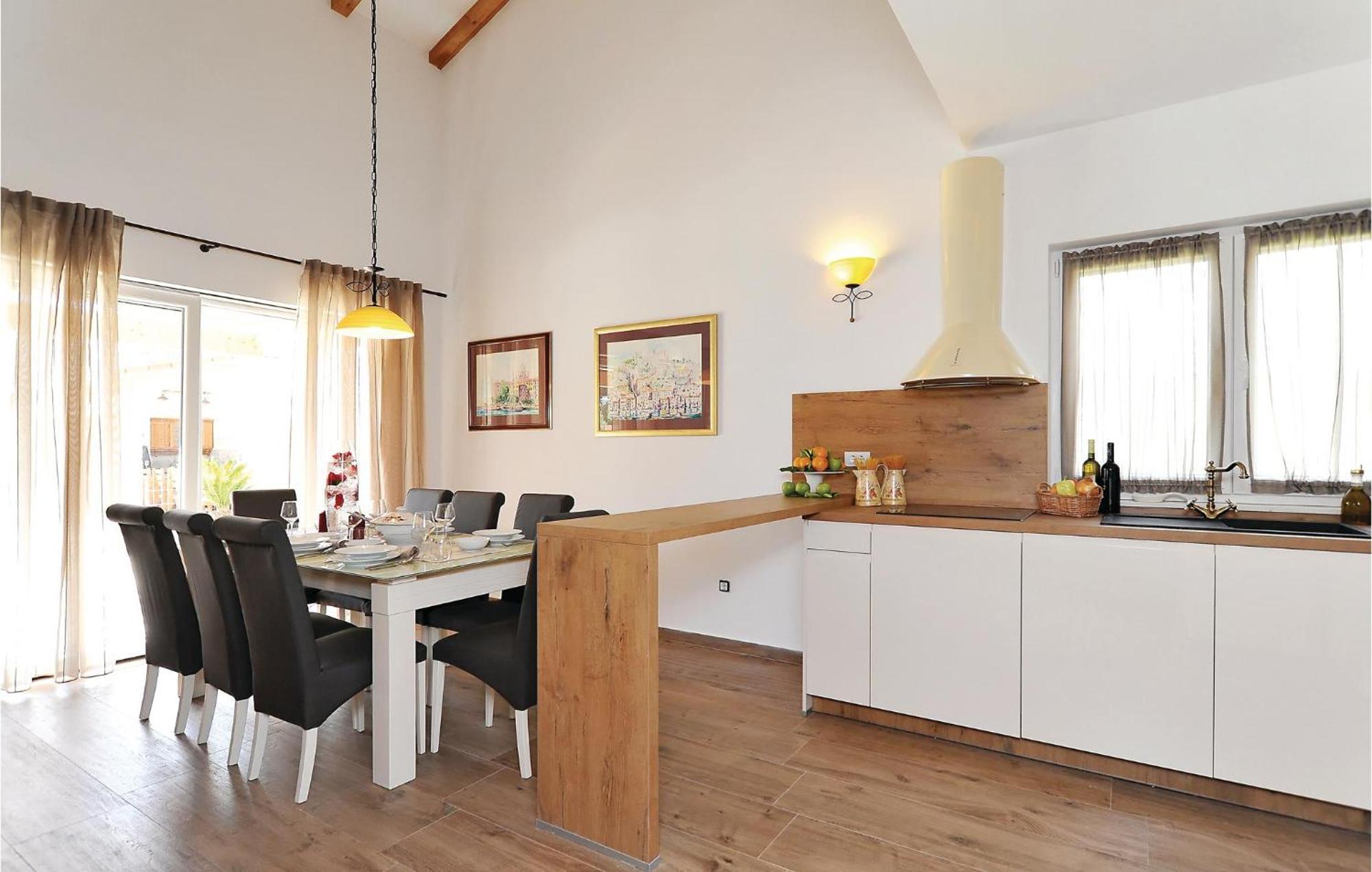 Lovely Home In Sibenik With Wifi Exterior foto